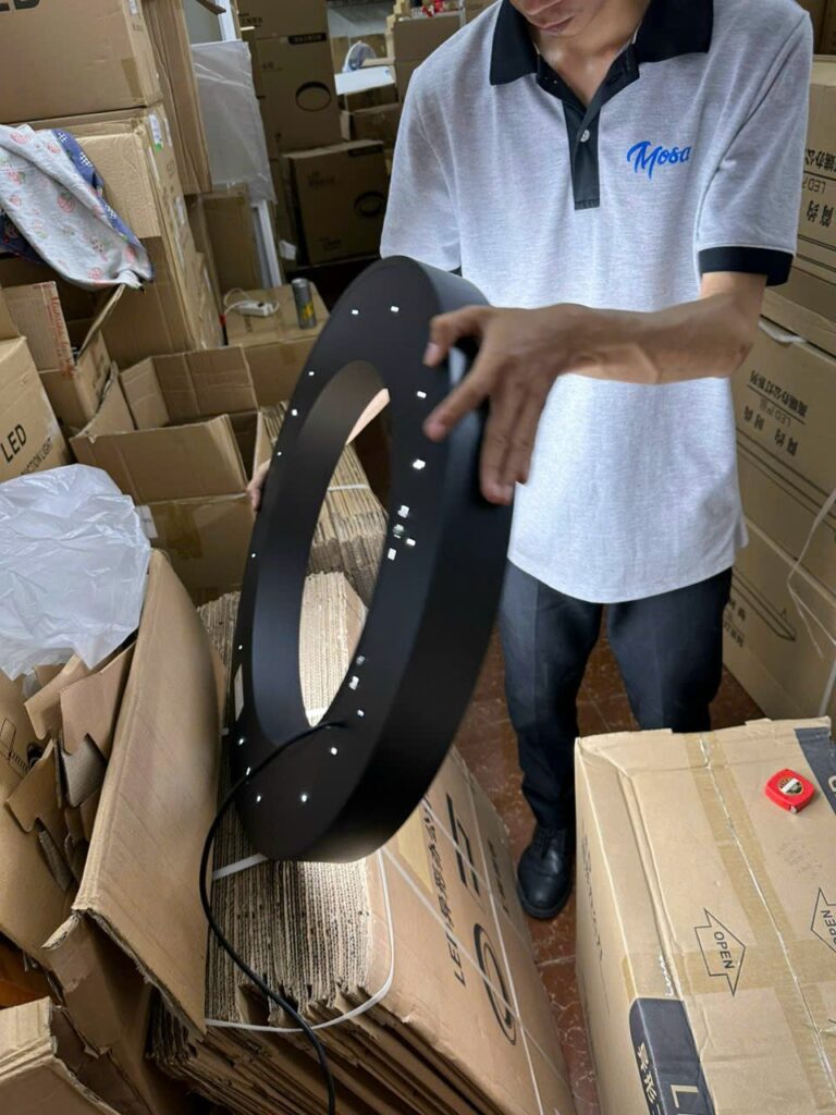 ĐÈN THẢ VĂN PHÒNG TRÒN KHUYẾT